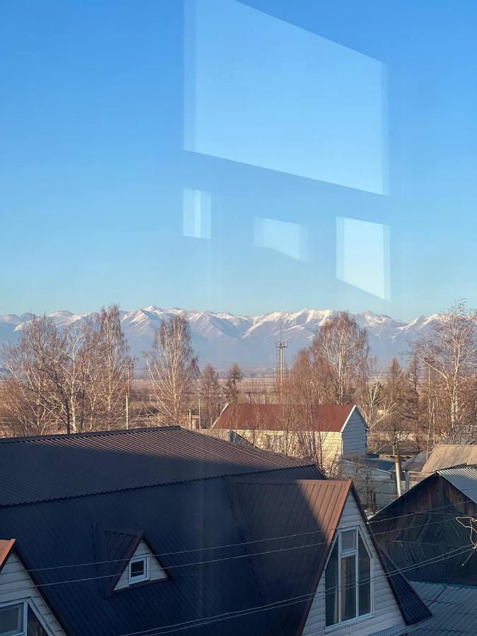 Emir Guest House In Karakol Exterior foto